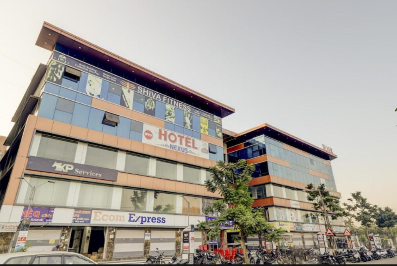 Hotel Nexus Σουράτ Εξωτερικό φωτογραφία